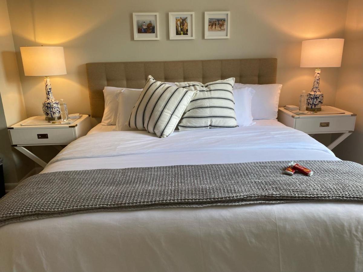 Rose Hill Inn Versailles Ngoại thất bức ảnh