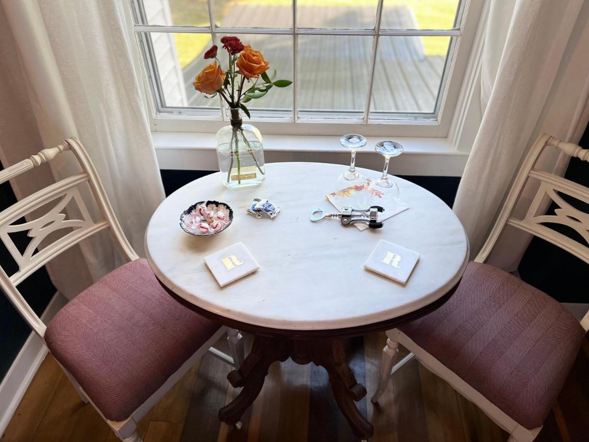 Rose Hill Inn Versailles Ngoại thất bức ảnh