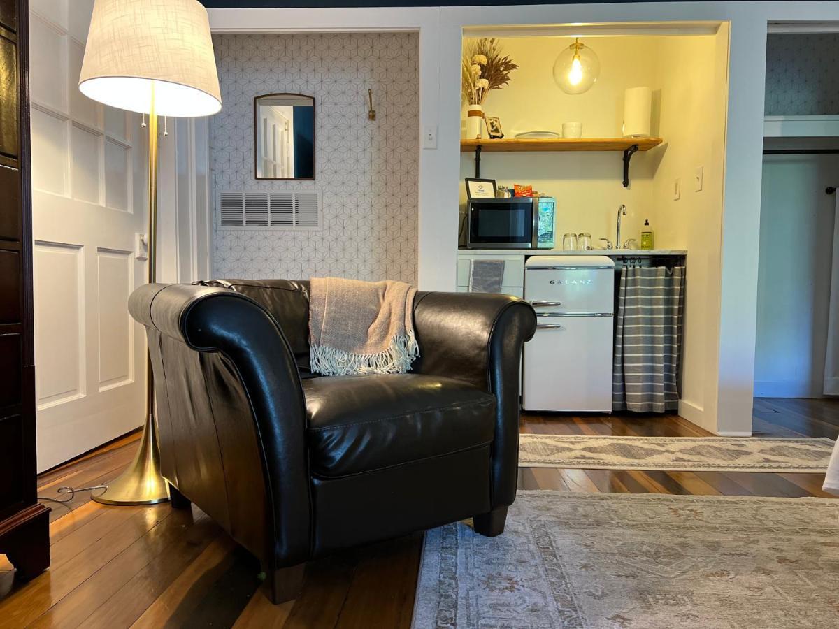 Rose Hill Inn Versailles Ngoại thất bức ảnh